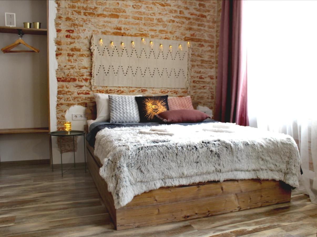 Dorosh-Home Квартира-Студія В Центрі Львова Buitenkant foto